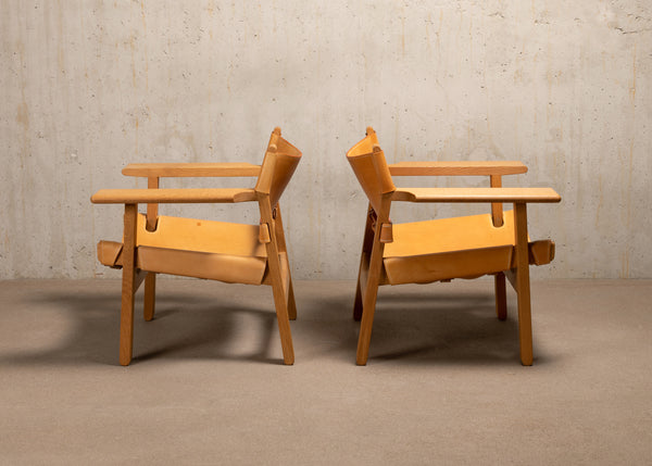 Børge Mogensen Spanish Chair in naturel leather and soaped oak for Fredericia Stolefabrik