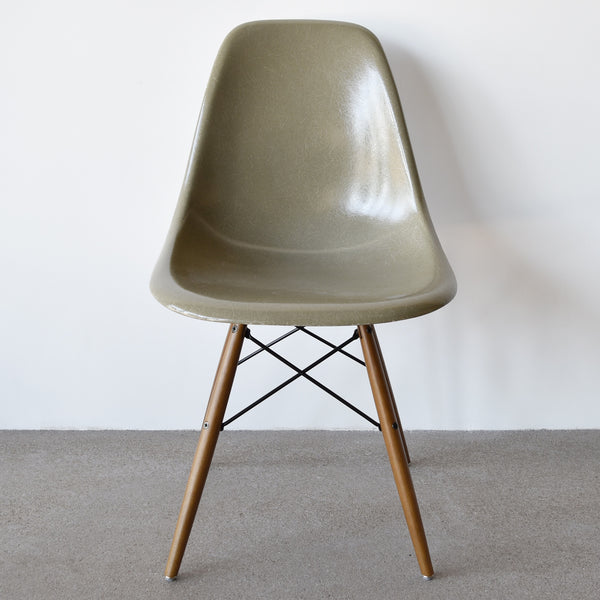 Eames DSW Raw Umber