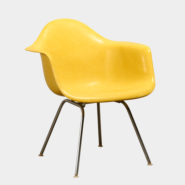 Charles & Ray Eames MAX Canary Yellow Herman Miller