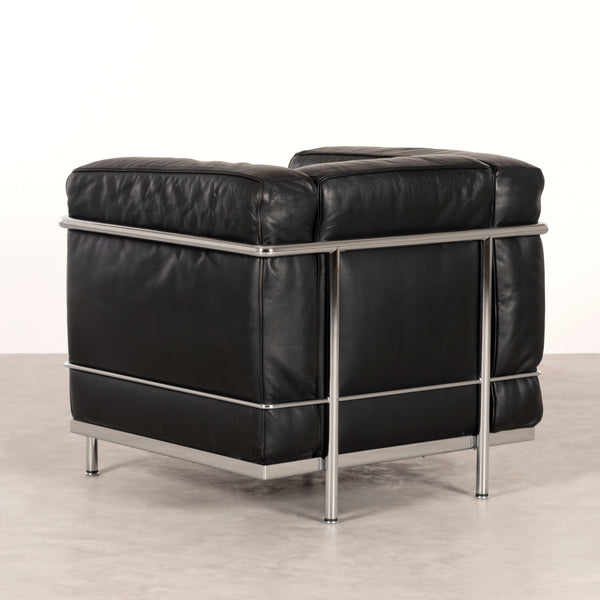 Le Corbusier LC2 black leather