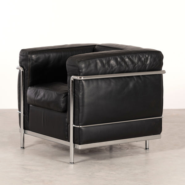 Le Corbusier LC2 black leather