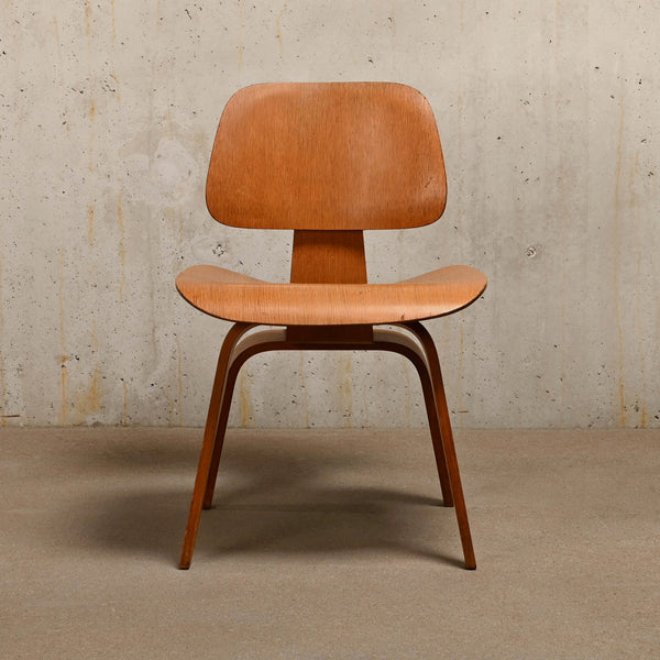 Charles & Ray Eames DCW Oak plywood Herman Miller