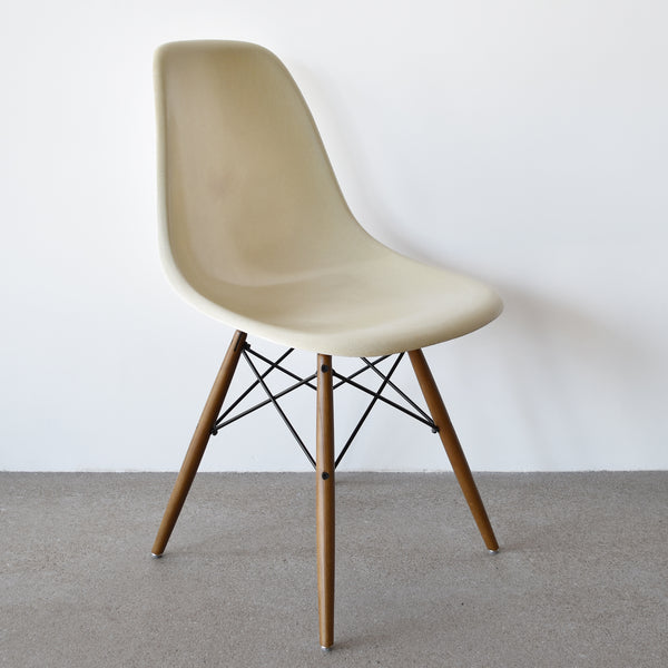 Charles & Ray Eames DSW Parchment