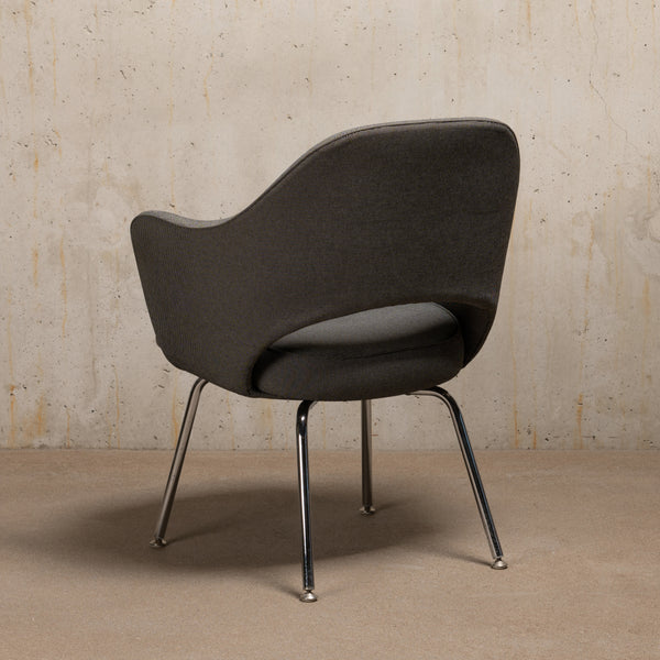 Eero Saarinen Executive Armchairs in heather gray fabric for Knoll