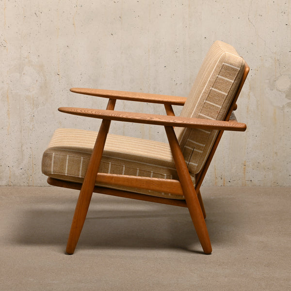 Hans J. Wegner GE240 Lounge Chair